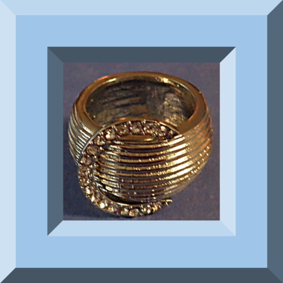 Size 9 Silver Tone Horse Shoe Design Ring - Picture 1 of 1